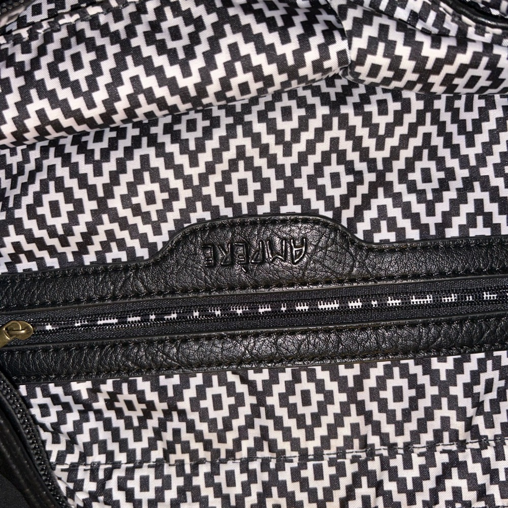 Black Fringe Crossbody Bag - Women - Picture 3 of 3